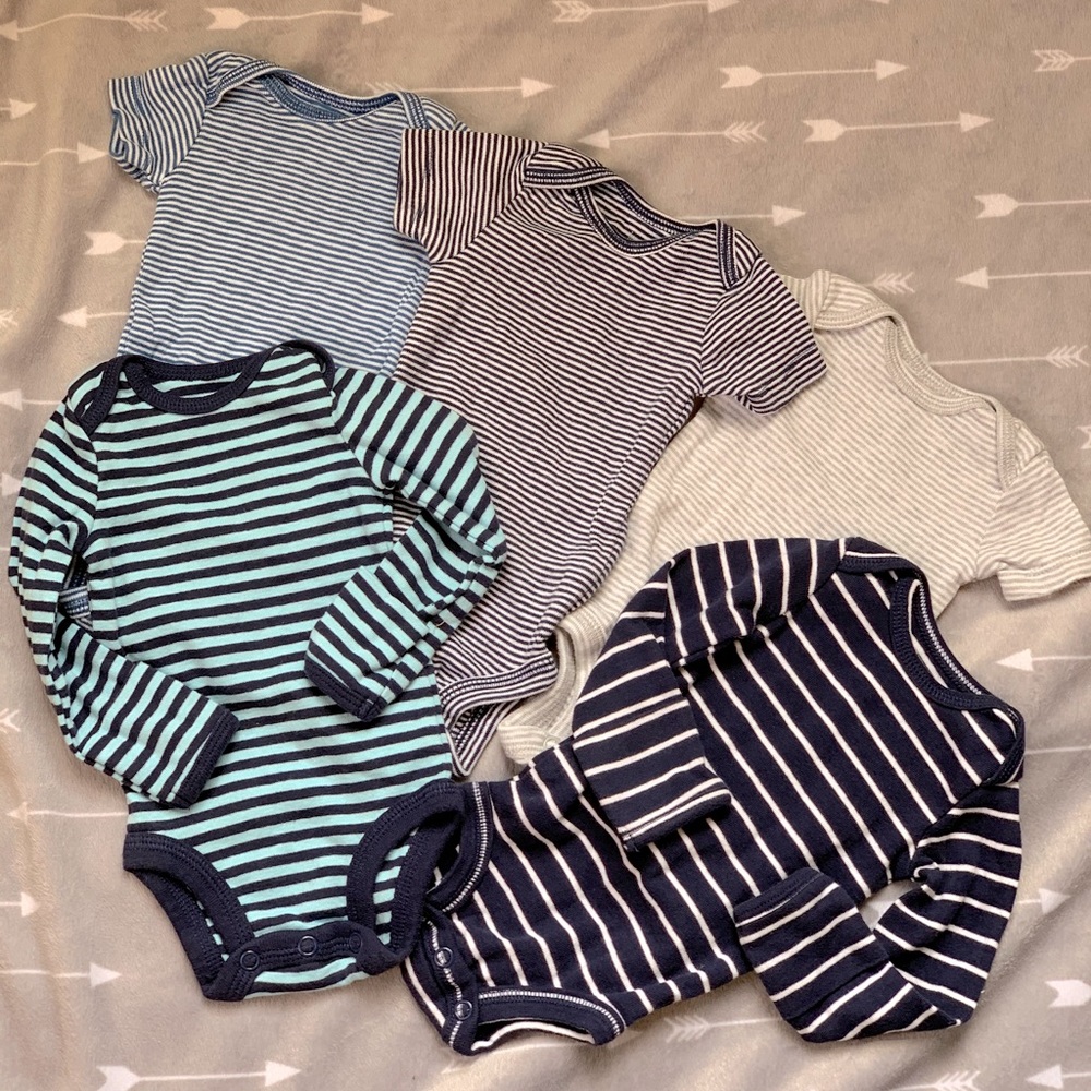 carters NB onesie set